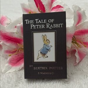 Storybook Cosmetics - The Tale of Peter Rabbit Mirror Eyeshadow & Lip Set